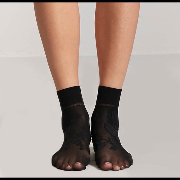 🌟SOLD/Nip/Sheer Ankle Socks w Floral Design/ - Picture 2 of 5